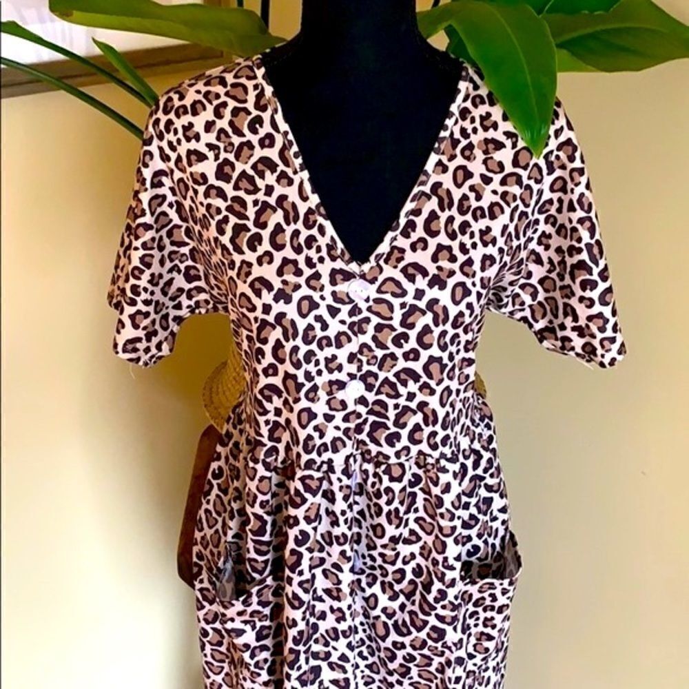 Leopard Short Sleeve Dress - Picture 2 of 8